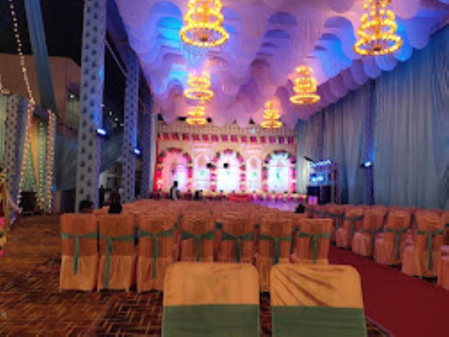Guru Dev Palace Hotel & Lawn,Ayodhya 外观 照片