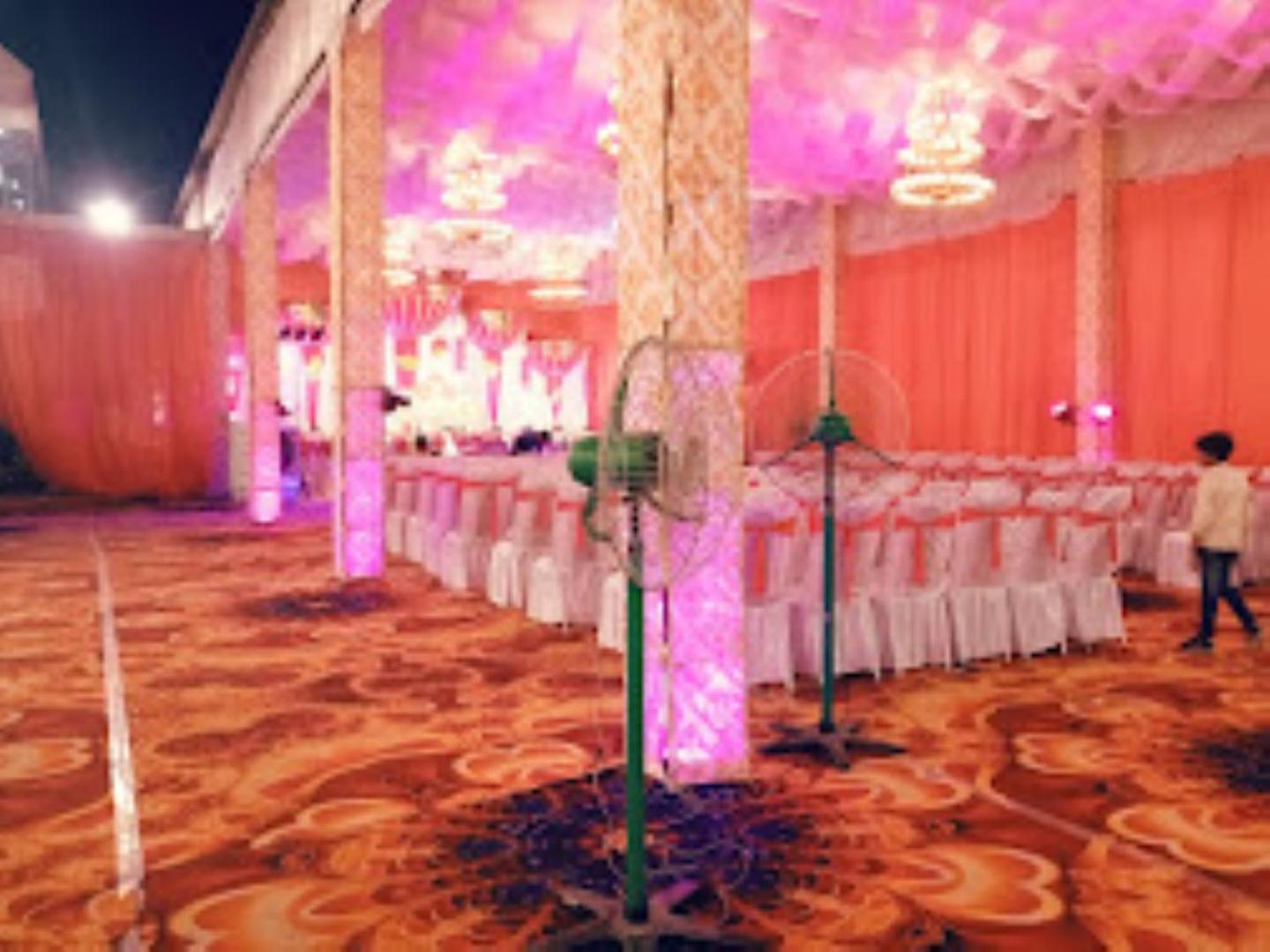 Guru Dev Palace Hotel & Lawn,Ayodhya 外观 照片